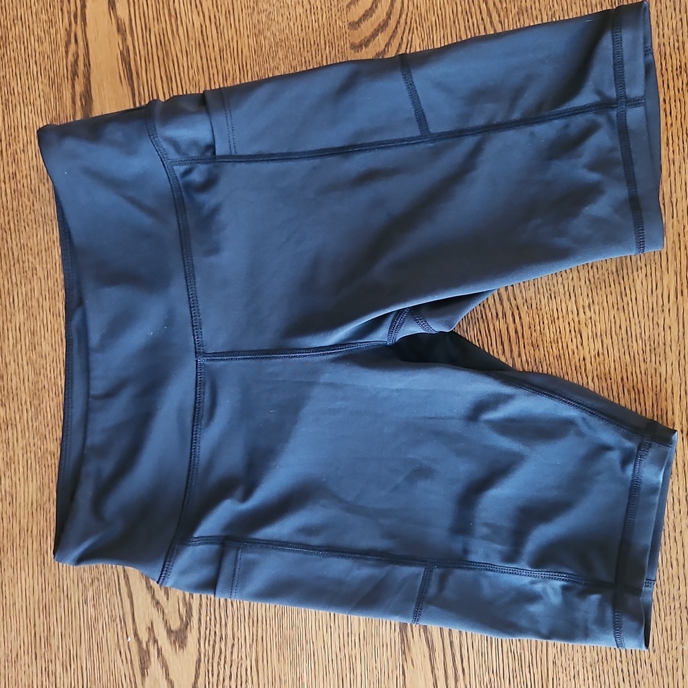 EUC Zyia Pocket Shorts